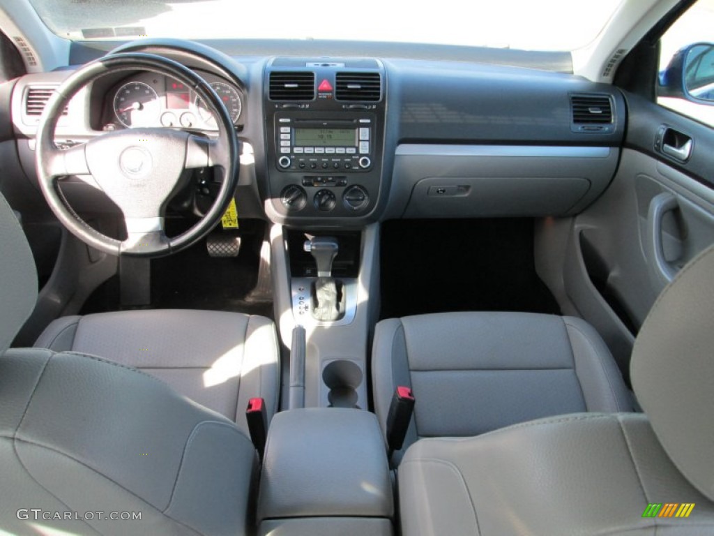 2008 Volkswagen Jetta SE Sedan Art Grey Dashboard Photo #107390326