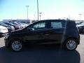 Mosaic Black Metallic - Sonic LT Hatchback Photo No. 10