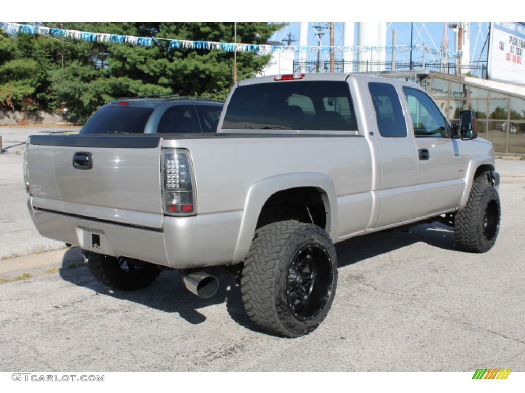2004 Silverado 2500HD LS Extended Cab 4x4 - Sandstone Metallic / Dark Charcoal photo #3
