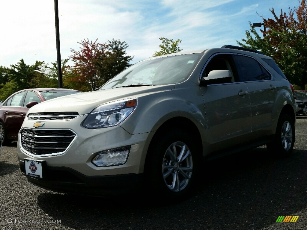 Champagne Silver Metallic Chevrolet Equinox