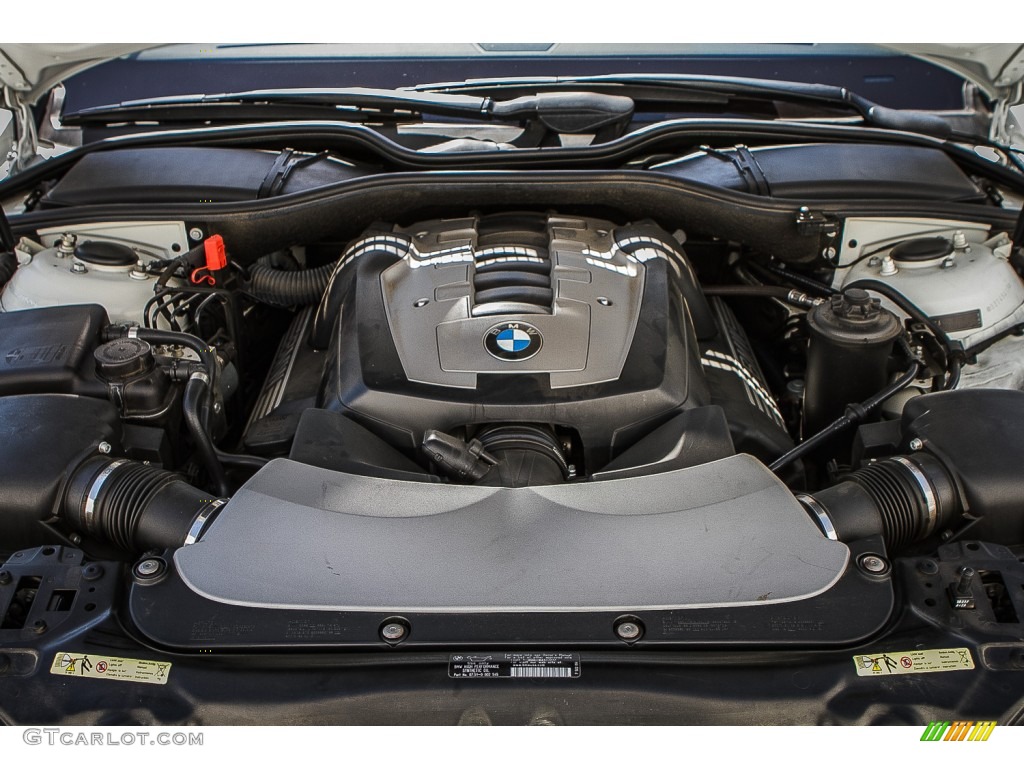 2008 BMW 7 Series 750Li Sedan Engine Photos