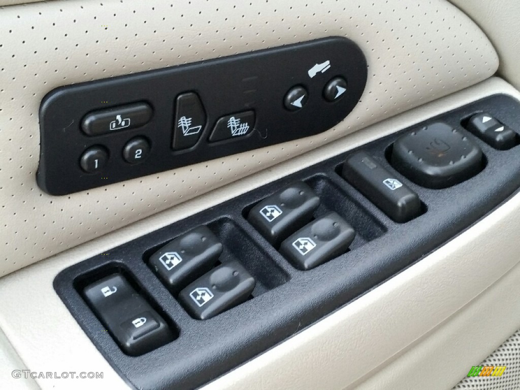 2005 Escalade EXT AWD - Red E / Shale photo #24