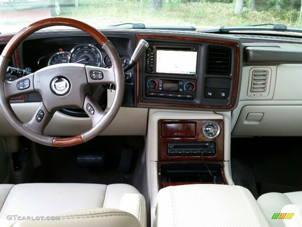 2005 Escalade EXT AWD - Red E / Shale photo #27