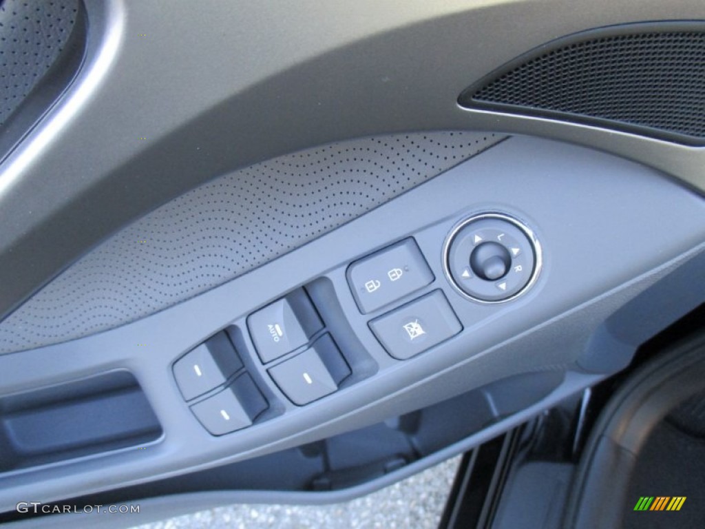 2012 Elantra Limited - Midnight Black / Gray photo #30