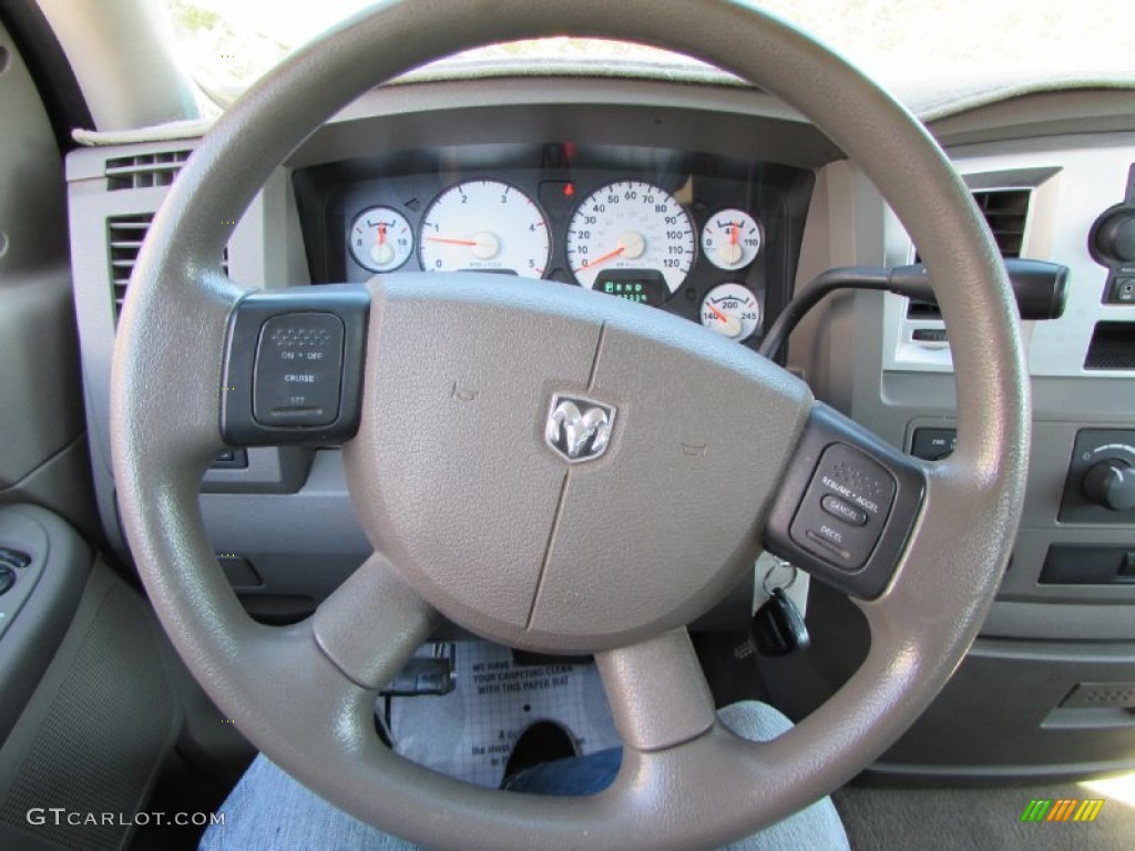 2008 Ram 2500 SLT Quad Cab 4x4 - Light Khaki Metallic / Khaki photo #40