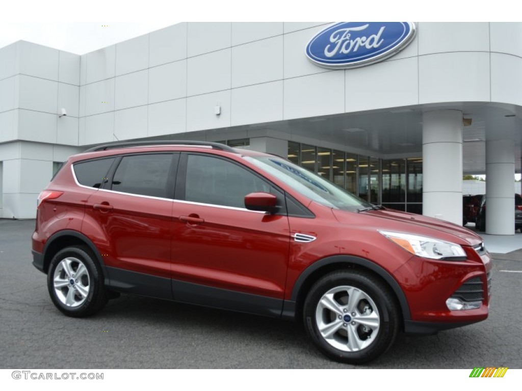 2016 Escape SE - Ruby Red Metallic / Charcoal Black photo #1