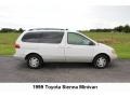 1999 Super White Toyota Sienna XLE  photo #1