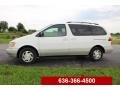 1999 Super White Toyota Sienna XLE  photo #5