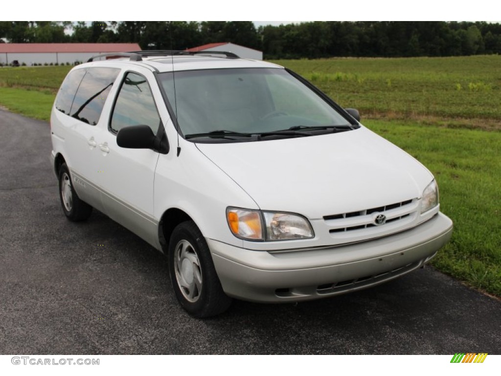 Super White 1999 Toyota Sienna XLE Exterior Photo #107413073