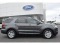 2016 Magnetic Metallic Ford Explorer XLT  photo #2