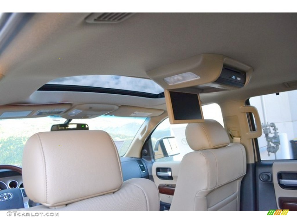 2016 Toyota Sequoia Platinum 4x4 Entertainment System Photo #107414708