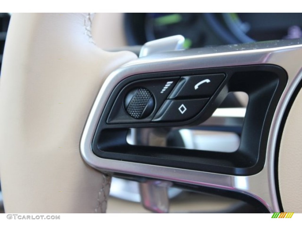 2016 Porsche Cayenne S E-Hybrid Controls Photo #107417224