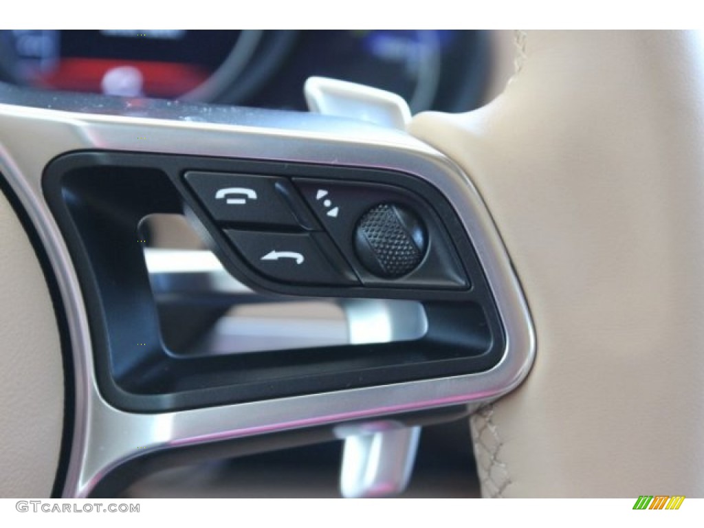 2016 Porsche Cayenne S E-Hybrid Controls Photo #107417237