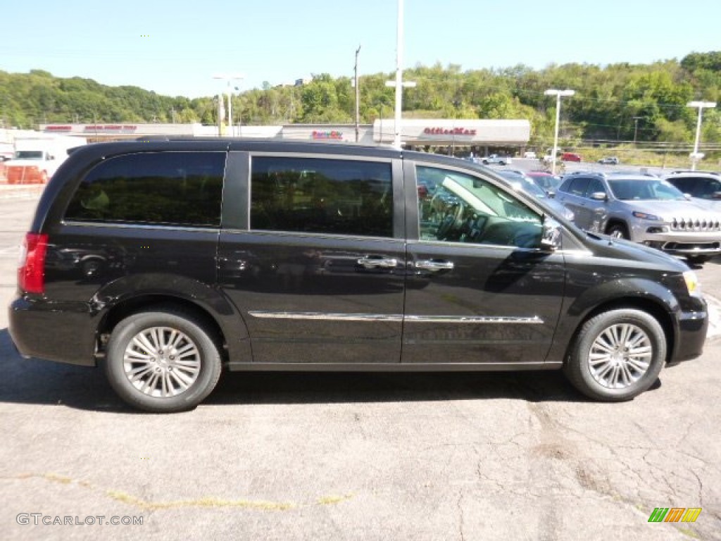 2016 Town & Country Touring-L - Brilliant Black Crystal Pearl / Black/Light Graystone photo #6