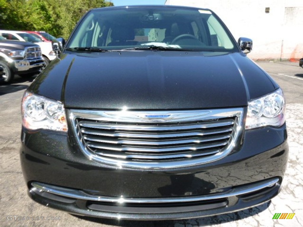 2016 Town & Country Touring-L - Brilliant Black Crystal Pearl / Black/Light Graystone photo #8