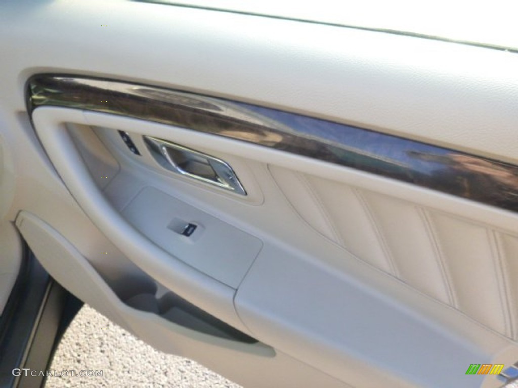 2015 Taurus Limited - Magnetic Metallic / Dune photo #12