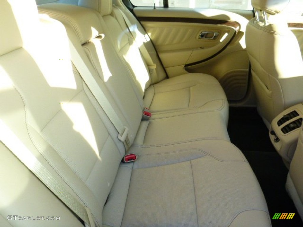 2015 Taurus Limited - Magnetic Metallic / Dune photo #13