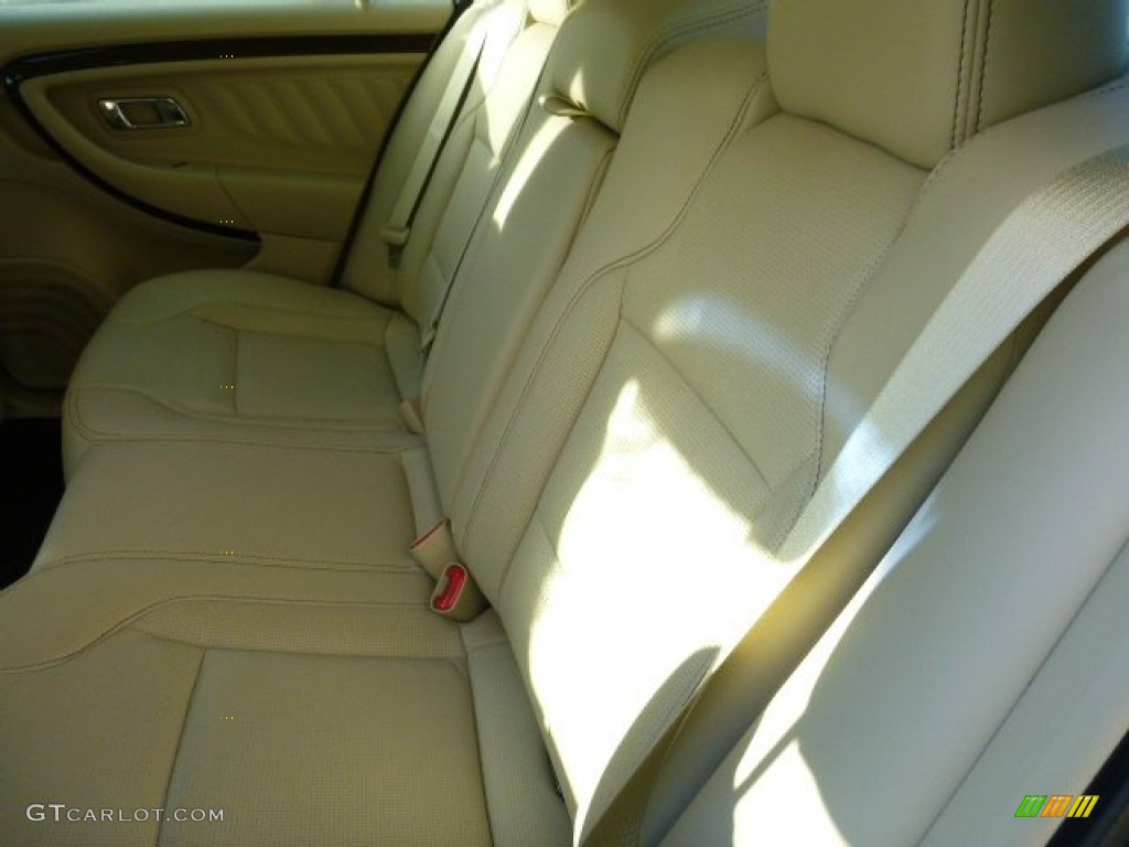 2015 Taurus Limited - Magnetic Metallic / Dune photo #15