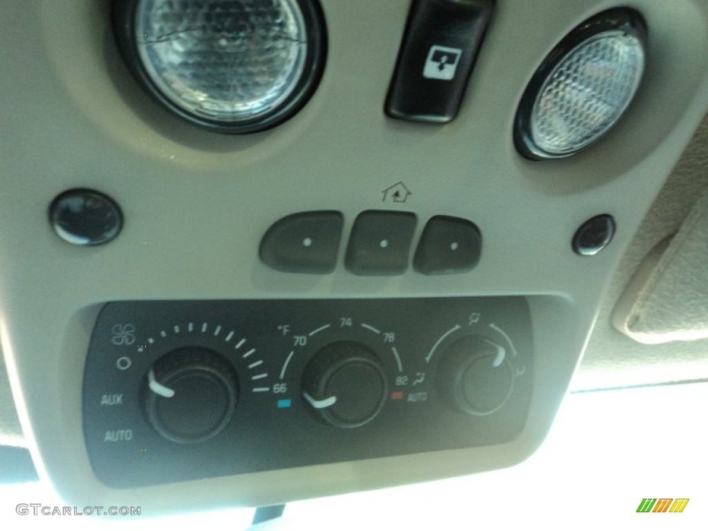 2004 Suburban 1500 Z71 4x4 - Sport Red Metallic / Gray/Dark Charcoal photo #29