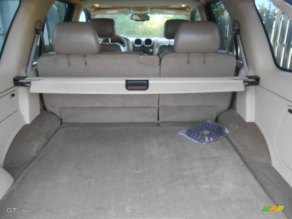 2004 Envoy SLT 4x4 - Sand Beige Metallic / Light Tan photo #7