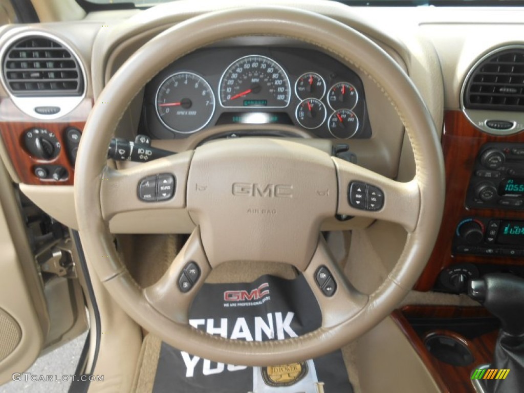 2004 Envoy SLT 4x4 - Sand Beige Metallic / Light Tan photo #15