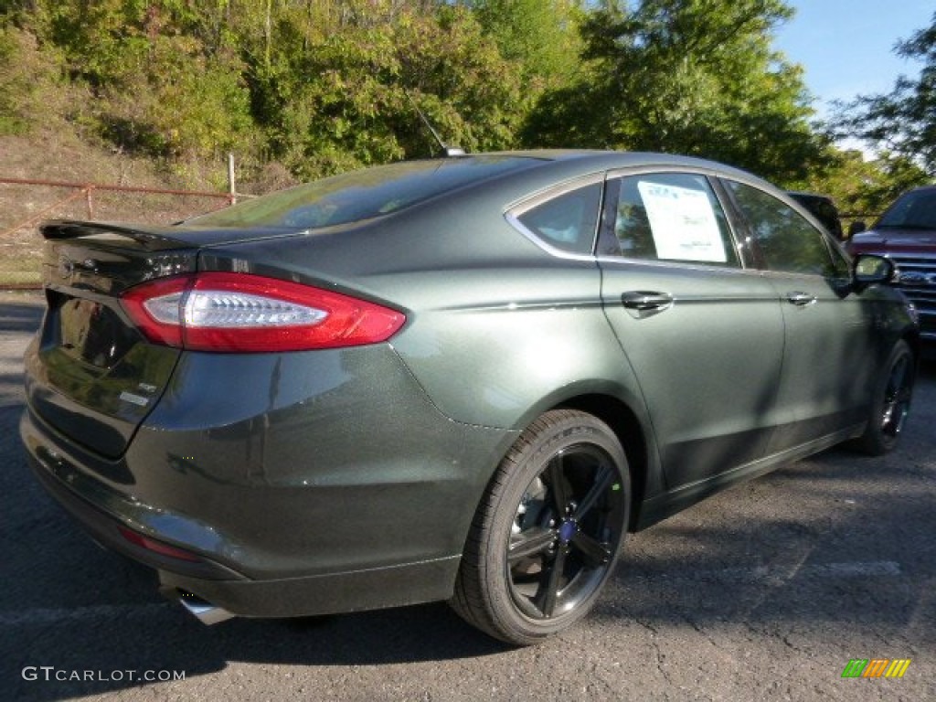 2016 Fusion SE - Guard Metallic / Charcoal Black photo #2