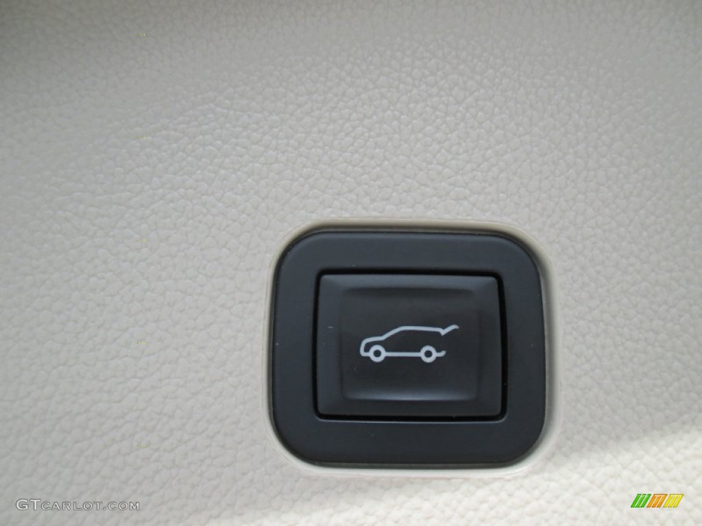 2011 SRX 4 V6 AWD - Gold Mist Metallic / Shale/Brownstone photo #26