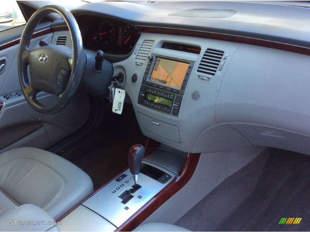 2008 Azera Limited - Powder White Pearl / Gray photo #25