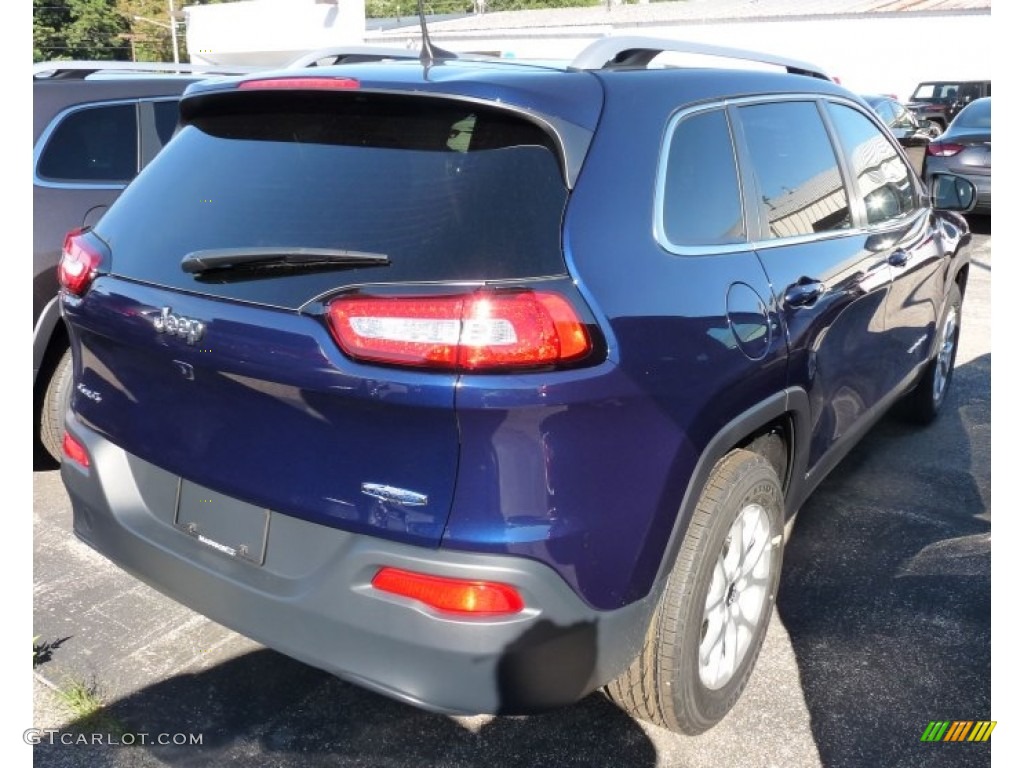 True Blue Pearl 2016 Jeep Cherokee Latitude 4x4 Exterior Photo #107438317