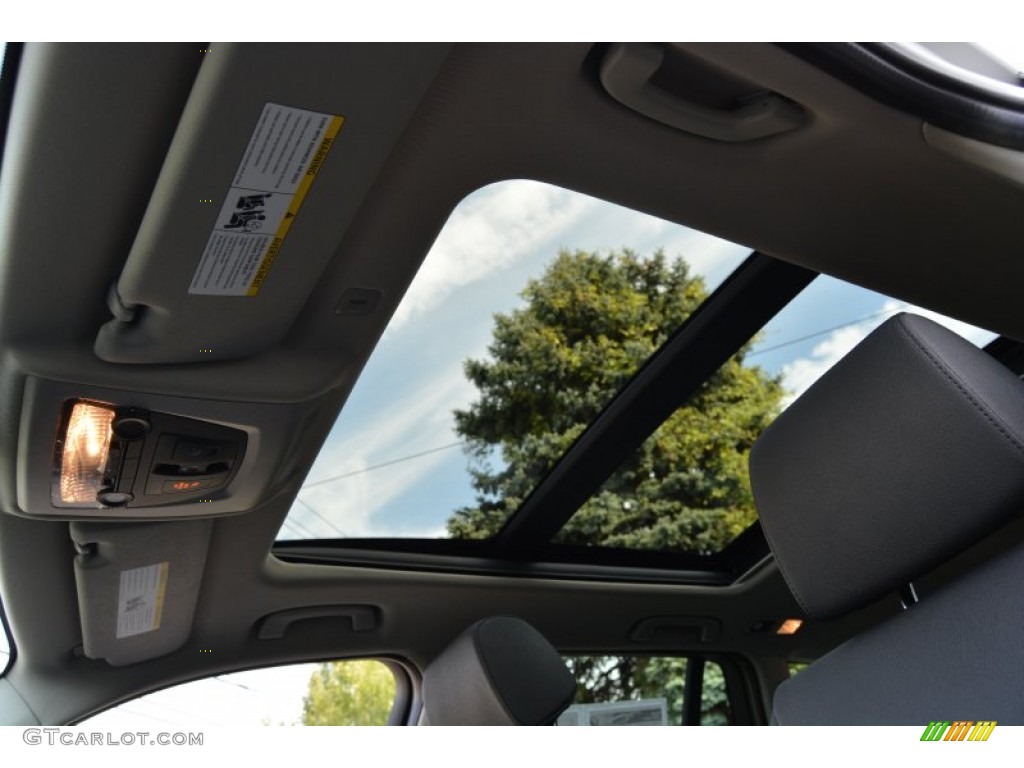 2015 X3 xDrive28i - Alpine White / Black photo #14