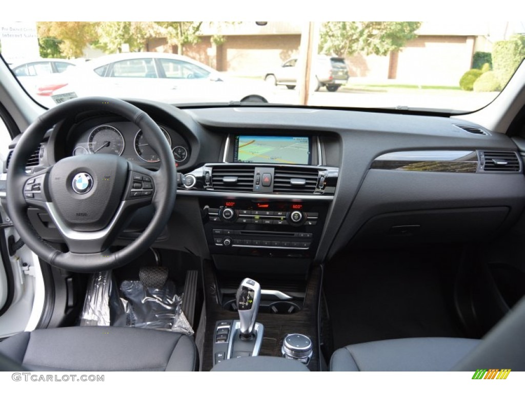 2015 X3 xDrive28i - Alpine White / Black photo #15