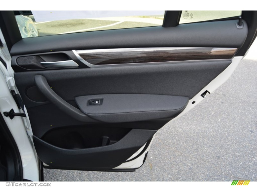 2015 X3 xDrive28i - Alpine White / Black photo #24