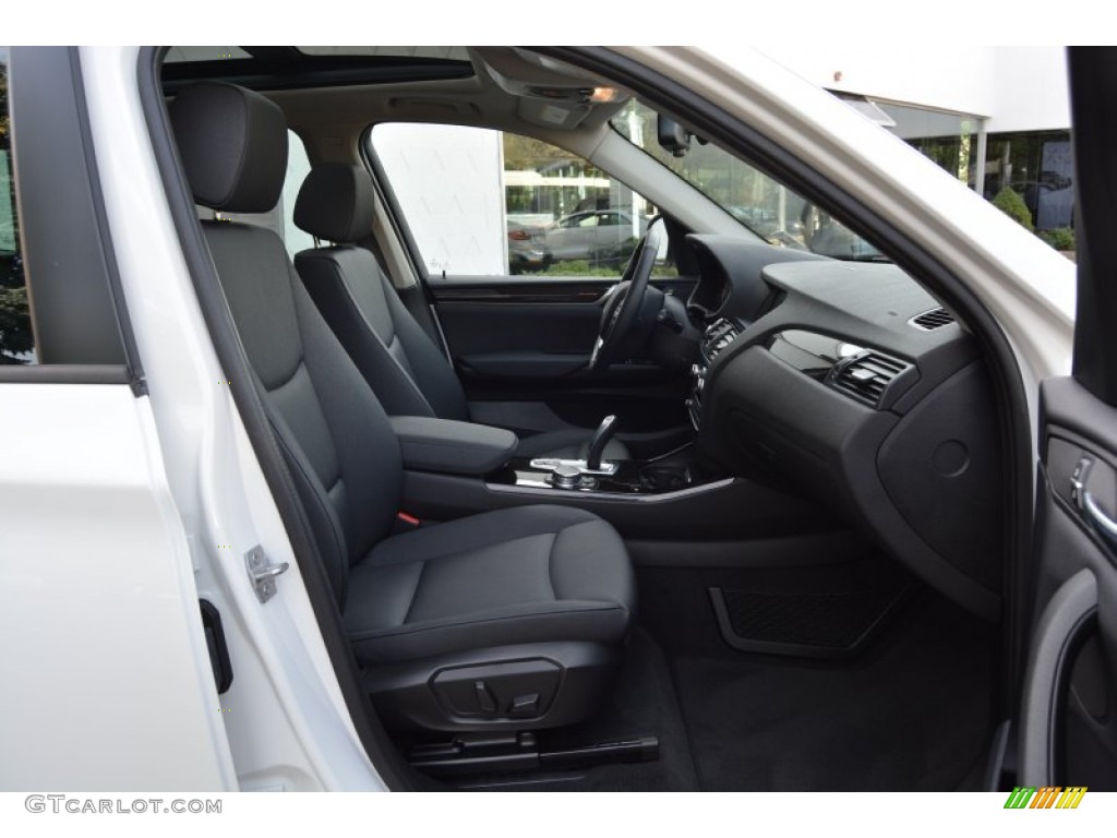 2015 X3 xDrive28i - Alpine White / Black photo #28