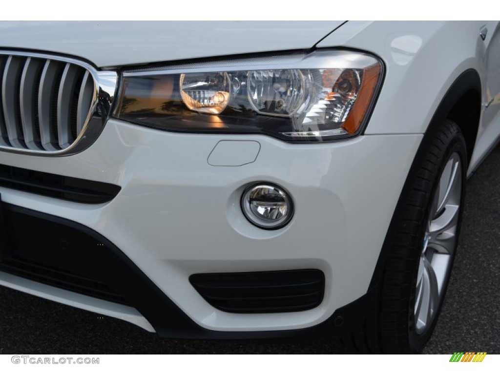 2015 X3 xDrive28i - Alpine White / Black photo #31