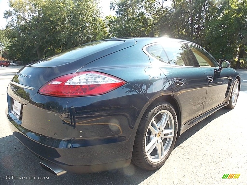 2013 Panamera 4 - Yachting Blue Metallic / Luxor Beige photo #5