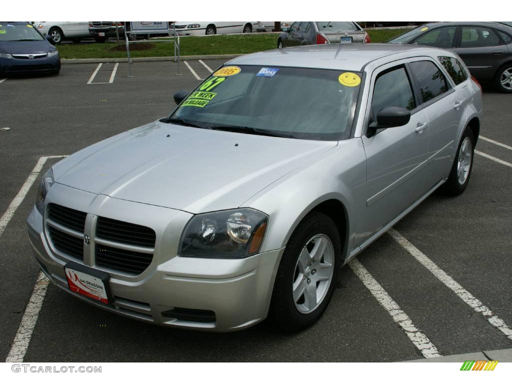 Bright Silver Metallic Dodge Magnum