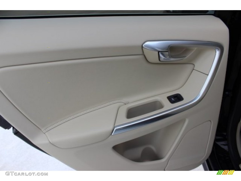 2016 Volvo XC60 T6 Drive-E Beige Door Panel Photo #107450512
