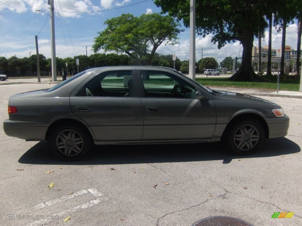 2001 Camry CE - Antique Sage Pearl / Oak photo #6