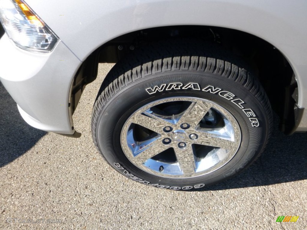 2015 1500 Express Crew Cab 4x4 - Bright Silver Metallic / Black/Diesel Gray photo #2