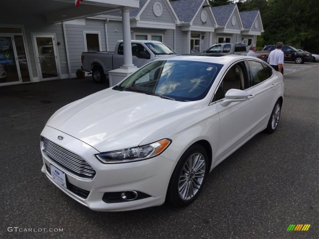 2013 Fusion SE 2.0 EcoBoost - White Platinum Metallic Tri-coat / Dune photo #3