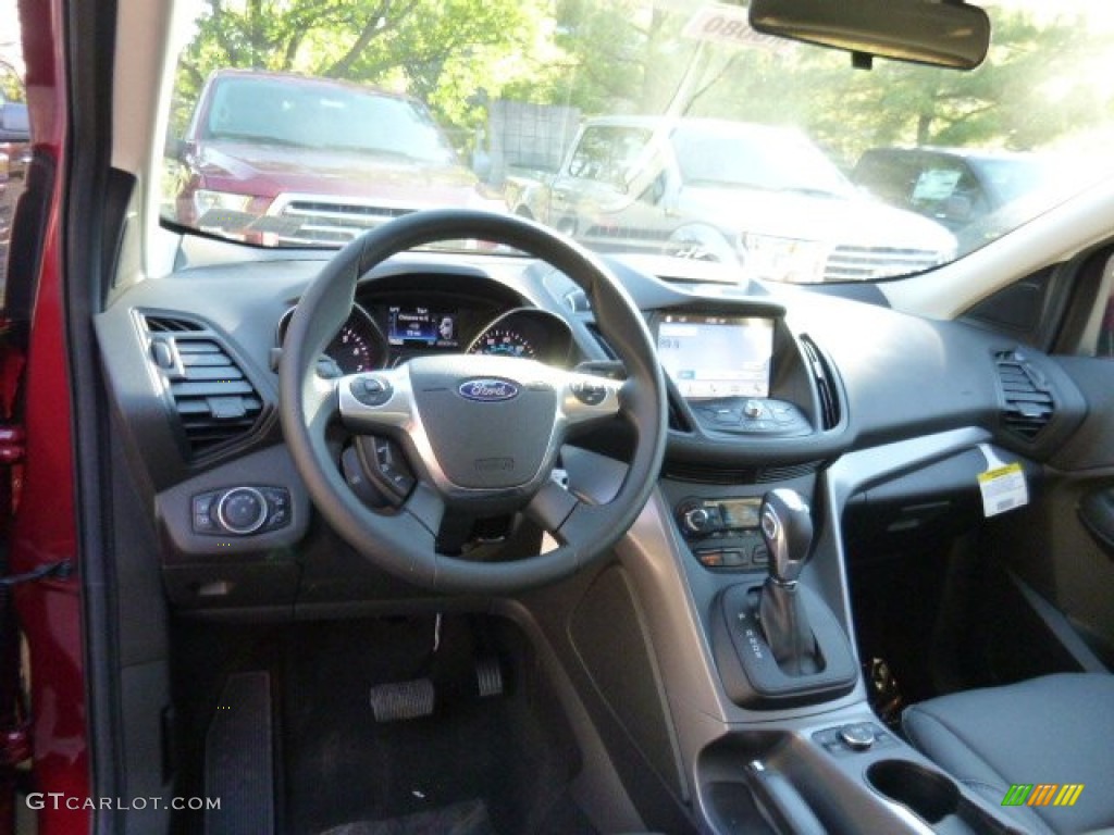 2016 Escape SE 4WD - Ruby Red Metallic / Charcoal Black photo #9