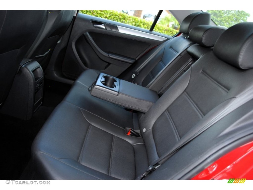 2013 Volkswagen Jetta SE Sedan Rear Seat Photo #107458675