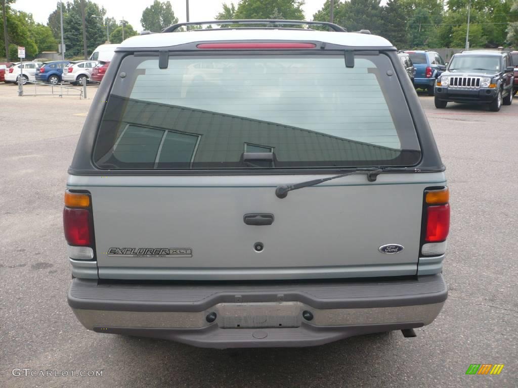 1996 Explorer XLT 4x4 - Light Willow Green Metallic / Grey photo #4