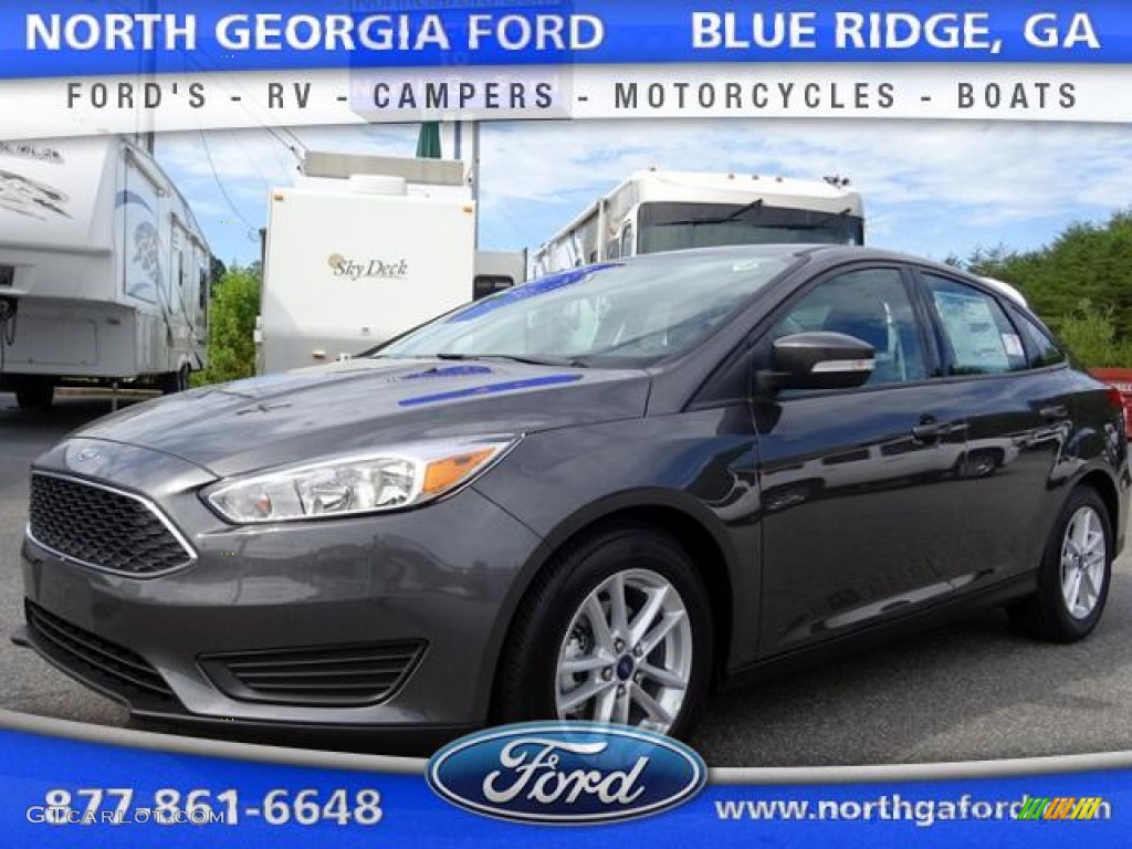 2015 Focus SE Sedan - Magnetic Metallic / Charcoal Black photo #1