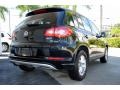 Deep Black Metallic - Tiguan S Photo No. 10