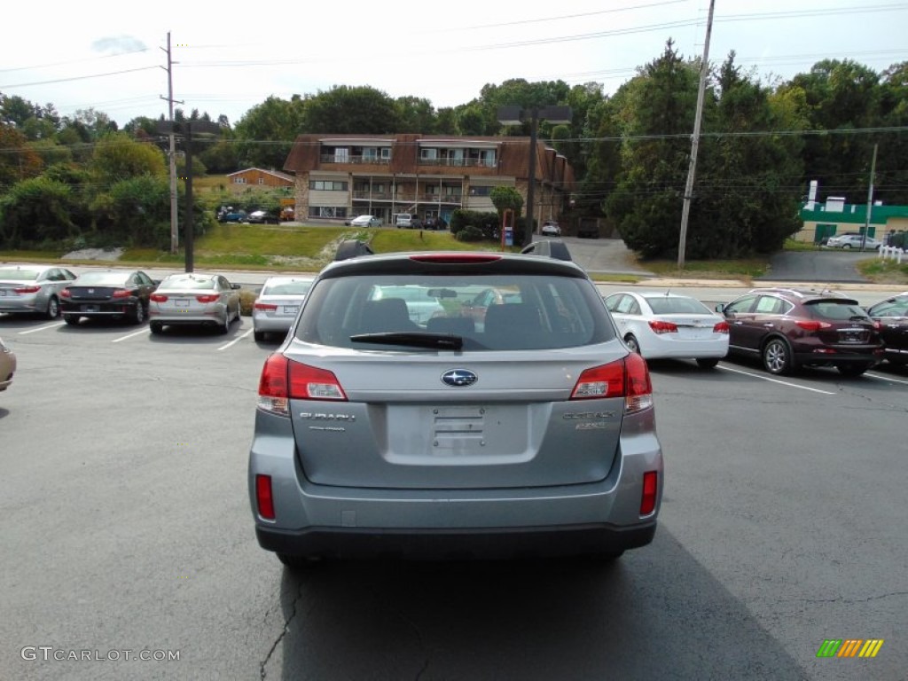 2011 Outback 2.5i Wagon - Steel Silver Metallic / Off Black photo #4