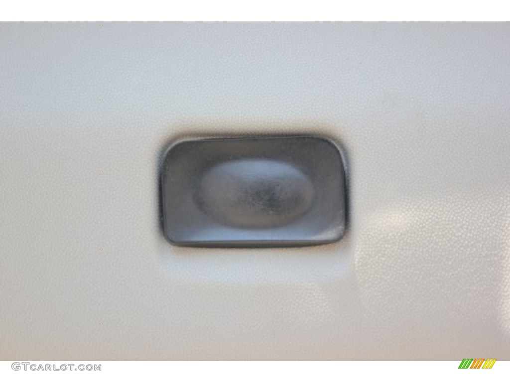 2006 SRX V6 - Light Platinum / Light Gray photo #21