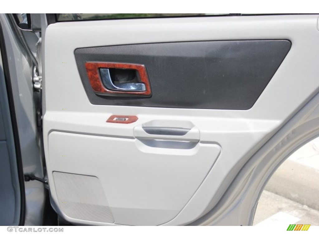 2006 SRX V6 - Light Platinum / Light Gray photo #22