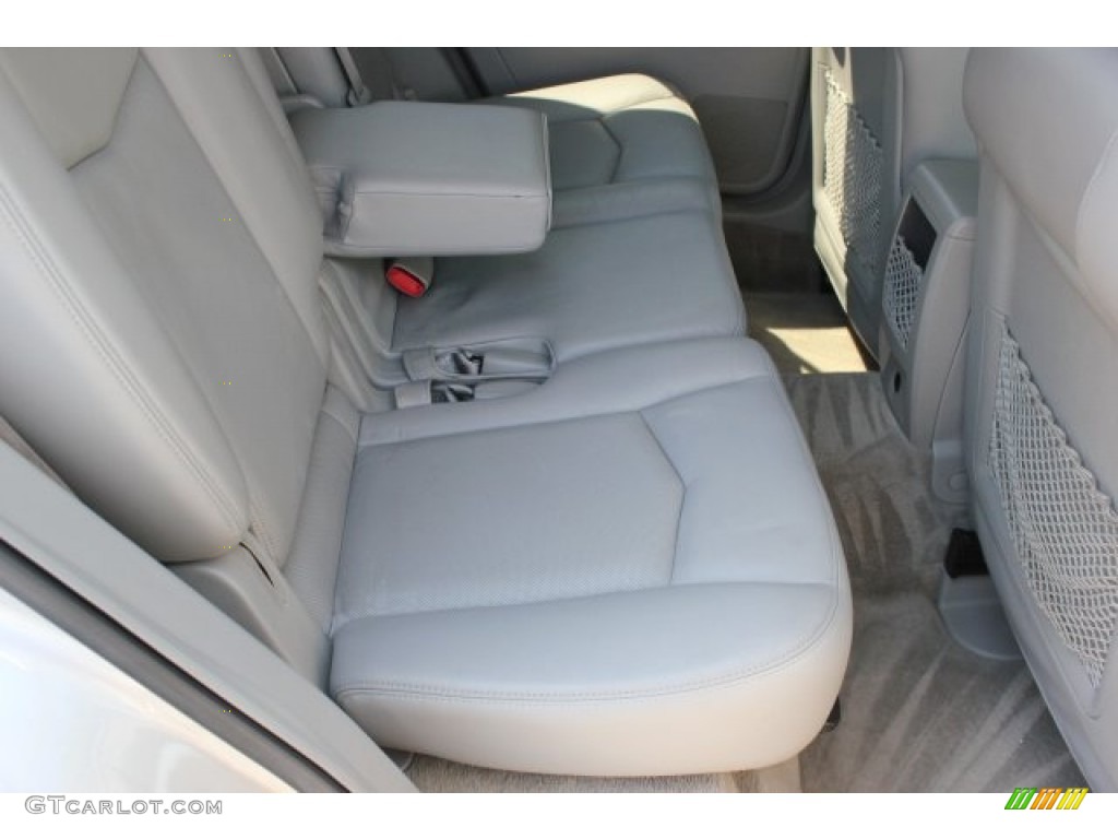 2006 SRX V6 - Light Platinum / Light Gray photo #23