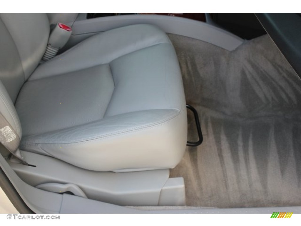 2006 SRX V6 - Light Platinum / Light Gray photo #26